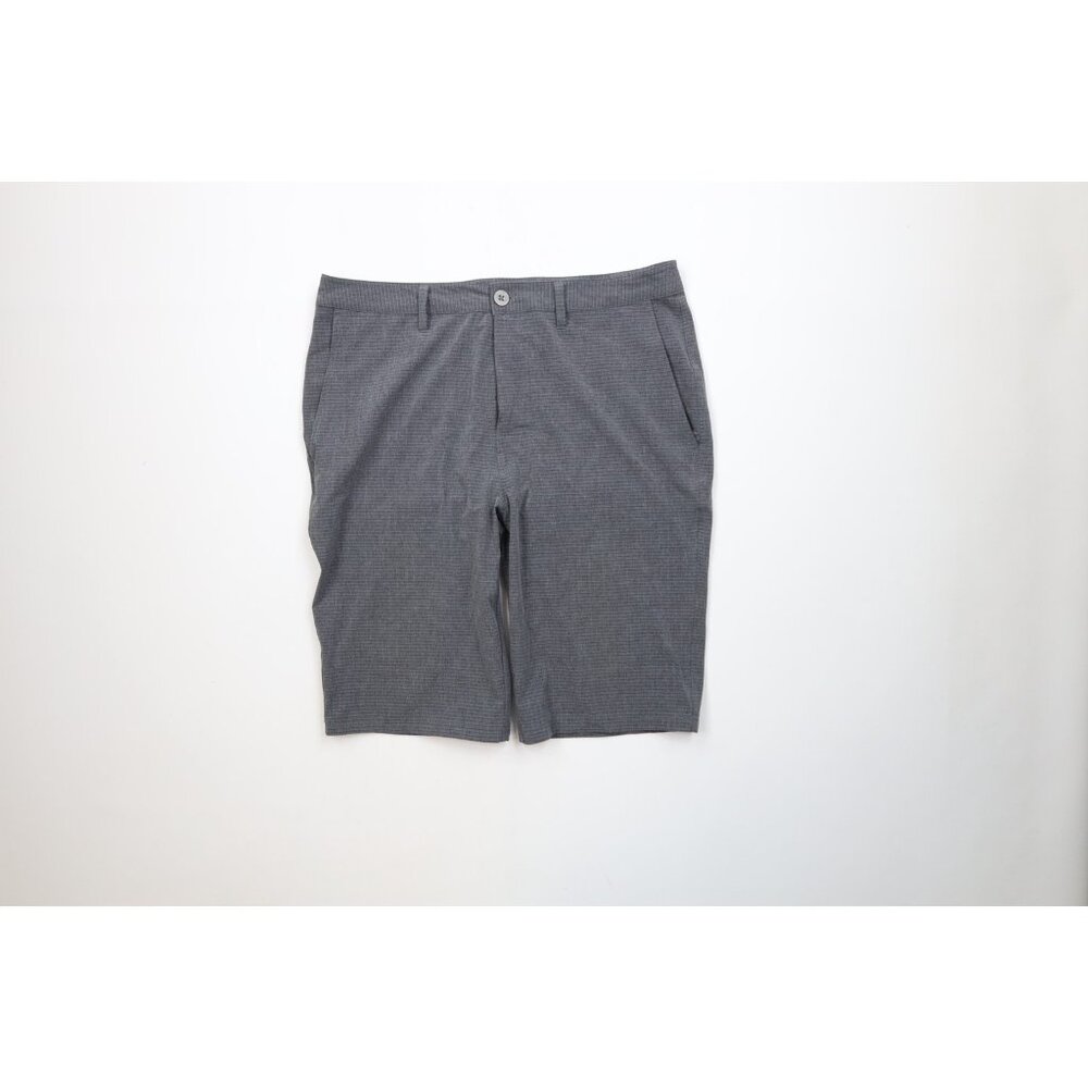 Buckle BKE Mens Size 32 Striped Stretch Standard Fit Hybrid Shorts Gray